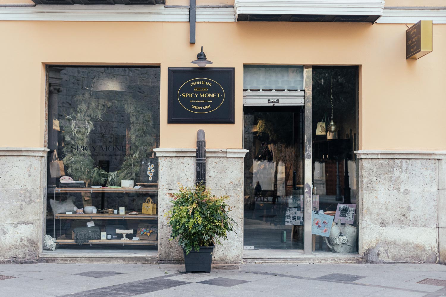 SPICY-MONET-CIRCULO-ARTE-CONCEPT-STORE-03